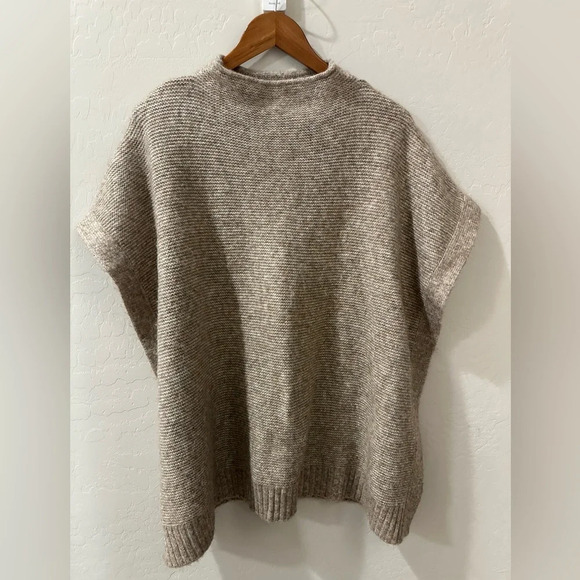 Universal Thread Oversized Sweater Sleeveless One Size - Picture 1 of 5